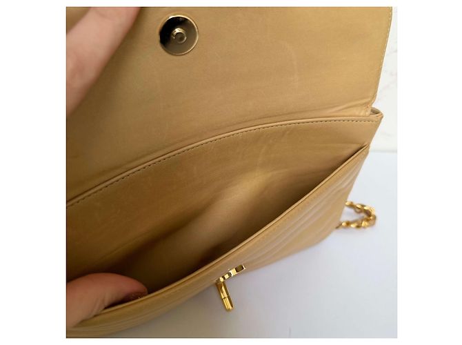 Timeless Chanel mittelgroße Vintage gesteppte Lammleder Umhängetasche Beige - Ansicht 20
