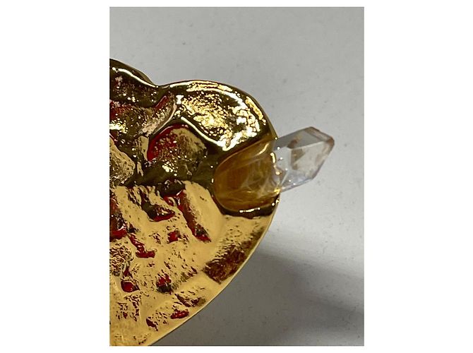 Yves Saint Laurent Spilla a forma di cuore dorata con cristalli - vista 5