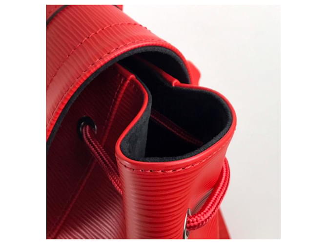 Zaino Christopher PM Epi Louis Vuitton x Supreme Rosso - vista 6