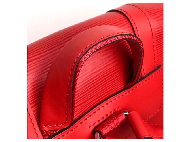Zaino Christopher PM Epi Louis Vuitton x Supreme Rosso - vista 9