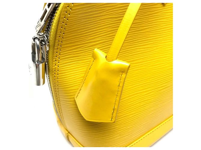 Louis Vuitton Epi Alma PM Tote Bag in Zitronengelb Golden - Ansicht 8
