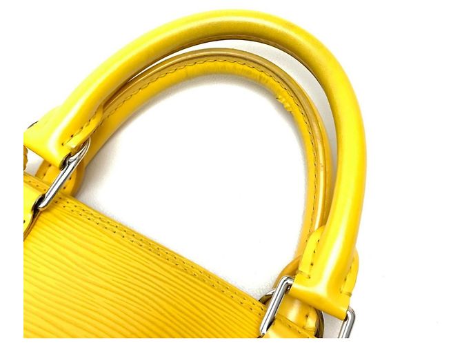 Louis Vuitton Epi Alma PM Tote Bag in Zitronengelb Golden - Ansicht 9