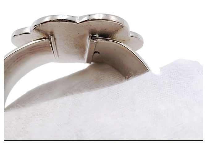 Pulseira Bangle Chanel 98P Camélia Metal Preto e Branco - vista 10