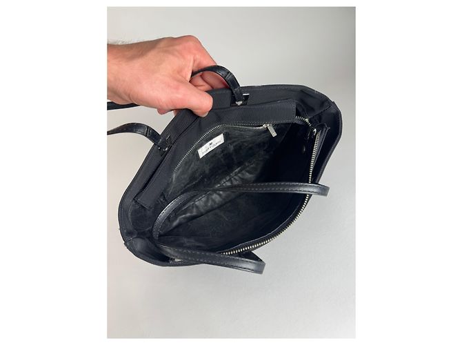 Vintage Courreges Handtasche aus Leder und Polyester in Schwarz - Ansicht 3