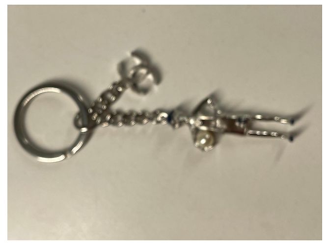 Portachiavi Chanel Figurina Perla Silver hardware - vista 10