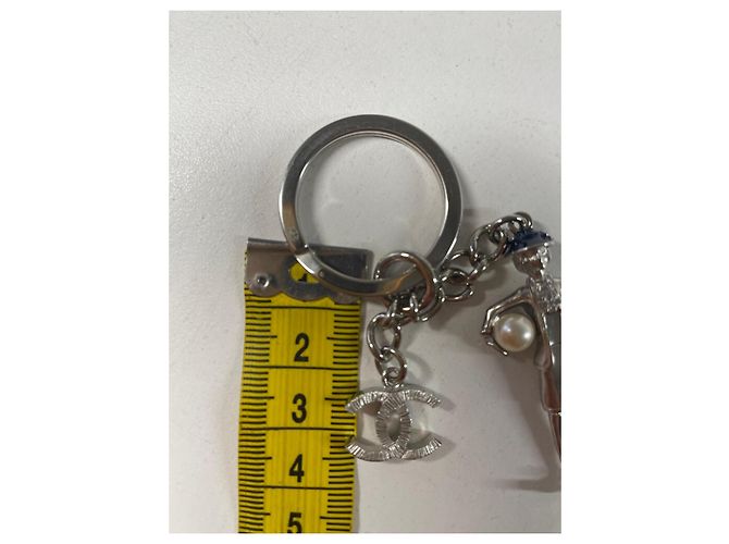 Portachiavi Chanel Figurina Perla Silver hardware - vista 16