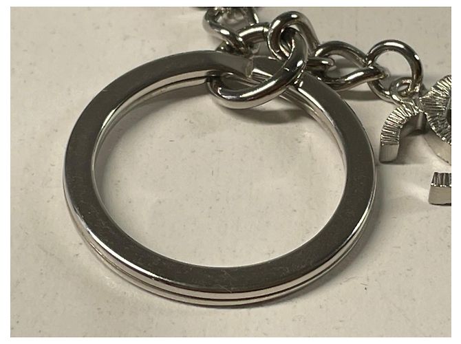 Portachiavi Chanel Figurina Perla Silver hardware - vista 19