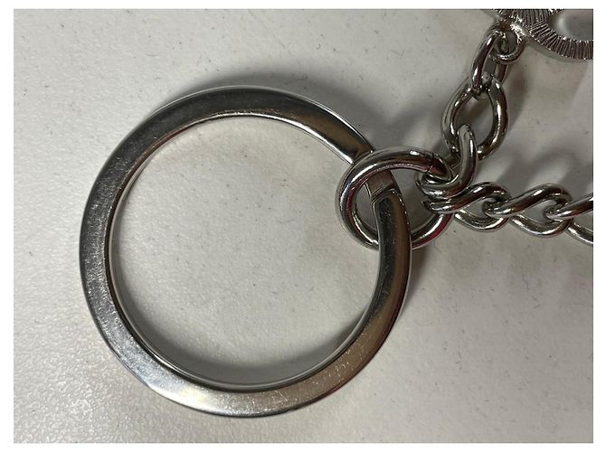 Portachiavi Chanel Figurina Perla Silver hardware - vista 9