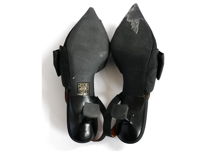 Mule Ganni con tacco kitten nero e fiocco frontale - vista 4