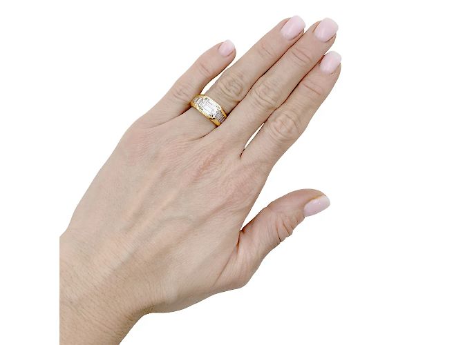 Anello O.J. Perrin, oro giallo e diamanti. - vista 6
