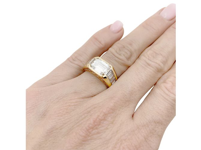 Anello O.J. Perrin, oro giallo e diamanti. - vista 7