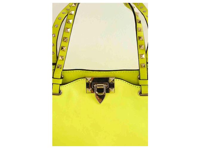 Valentino Borsa a Spalla Rockstud in Pelle Gialla Giallo - vista 2
