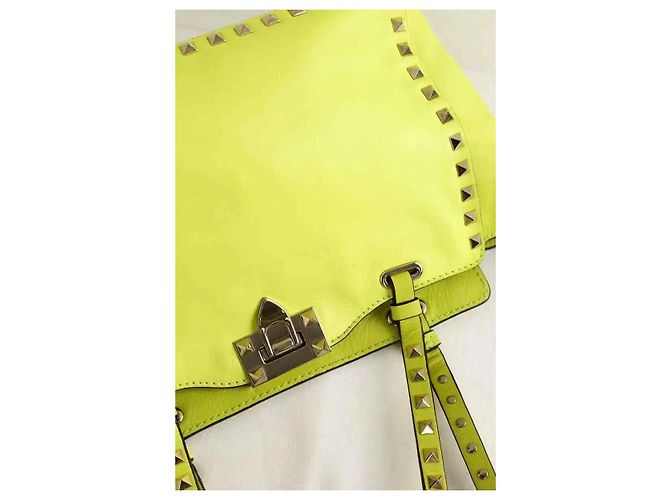 Valentino Borsa a Spalla Rockstud in Pelle Gialla Giallo - vista 7