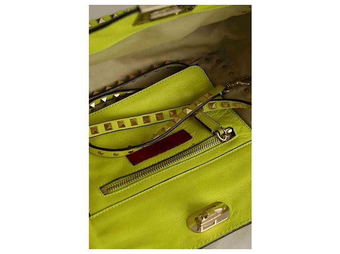 Valentino Borsa a Spalla Rockstud in Pelle Gialla Giallo - vista 8