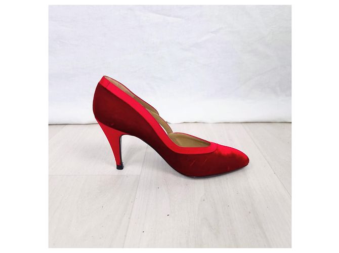 Rote Absatzschuhe von Gianni Versace aus den 80ern, rote Samt-Schuhe - Ansicht 5