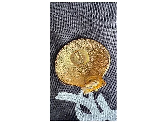 YVES SAINT LAURENT · Orecchini vintage a clip in conchiglia · Anni 1980 D'oro - Ansicht 3