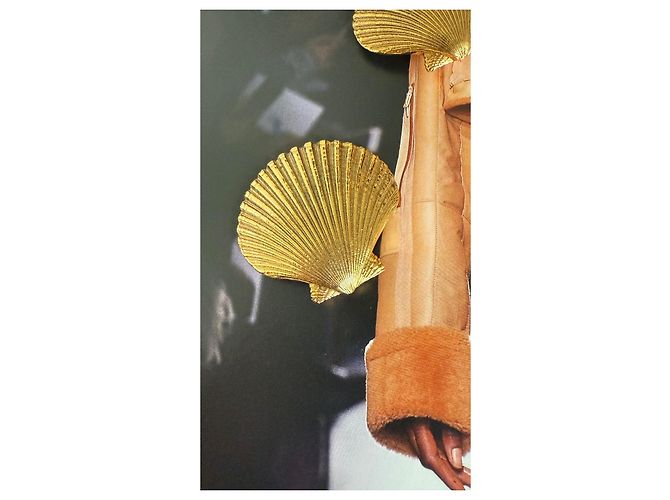 YVES SAINT LAURENT · Orecchini vintage a clip in conchiglia · Anni 1980 D'oro - Ansicht 4
