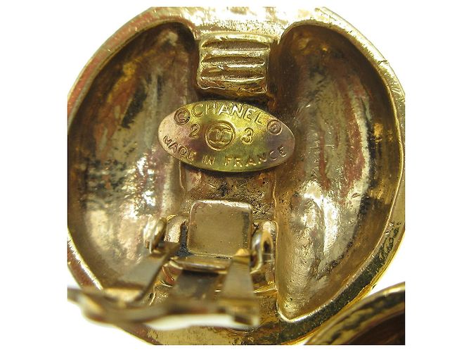 Chanel CC Round Metal and Crystal D'oro - vista 3