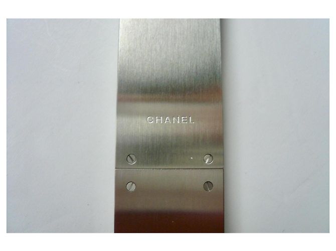 Chanel New USB Keychain Silvery - view 4