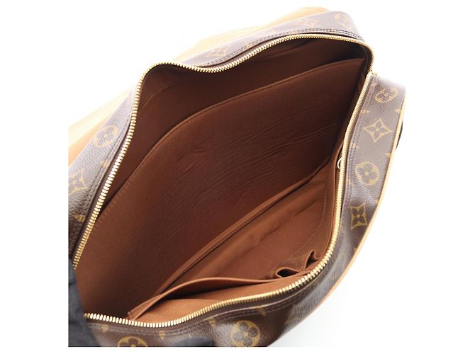 Borsa a Spalla Monogram Abbesses di Louis Vuitton Marrone - vista 3