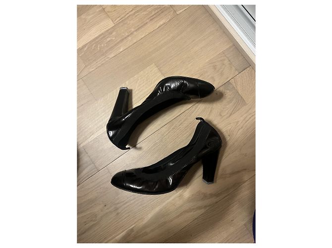 Décolleté Chanel Elastic Ballet nere in vernice Nero - vista 7