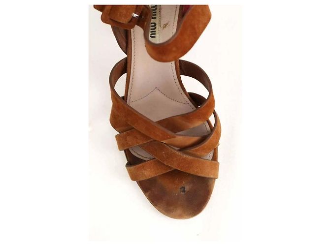 Miu Miu Tacchi in camosia marrone - vista 7