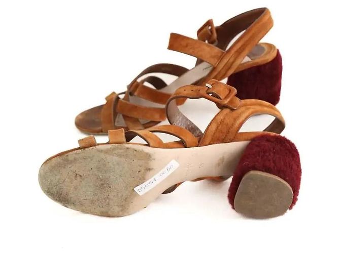 Miu Miu Tacchi in camosia marrone - vista 8