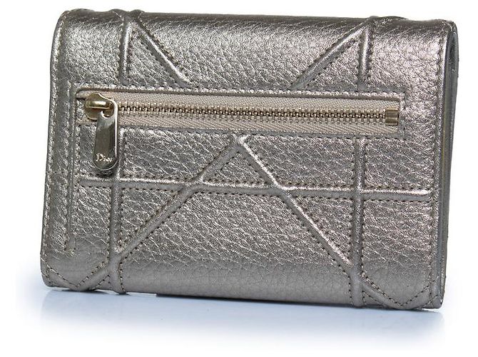 Christian Dior Dior, Cartera trifold de cuero dorado Diorama - vista 2