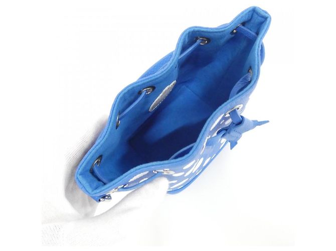 Noe Borsa a Spalla Nano Noé in Monogram Empreinte Louis Vuitton Blu - vista 5