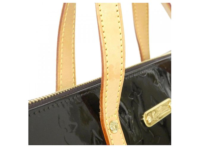 Borsa Vernis Bellevue PM Louis Vuitton Bordò - vista 8