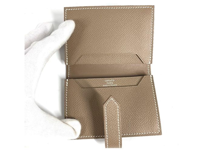 Tarjetero bifold H Logo Bearn de Hermès Beige Gris pardo - vista 8