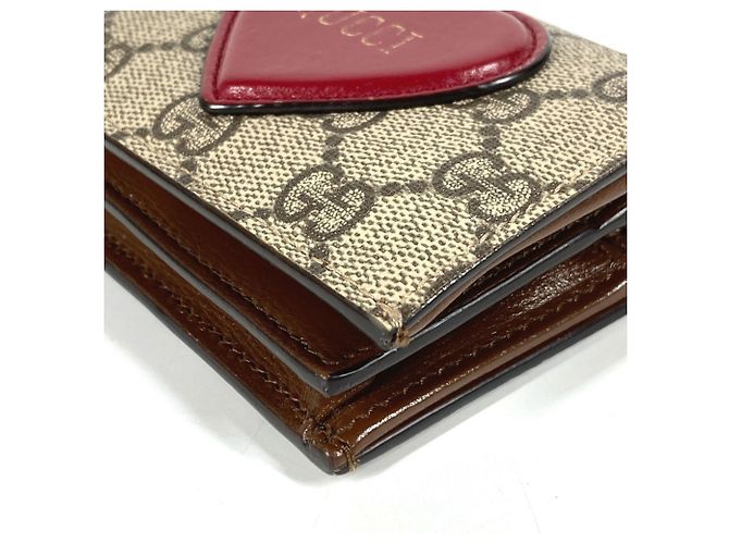 Billetera compacta Gucci GG Supreme Heart Logo Roja Beige - vista 6