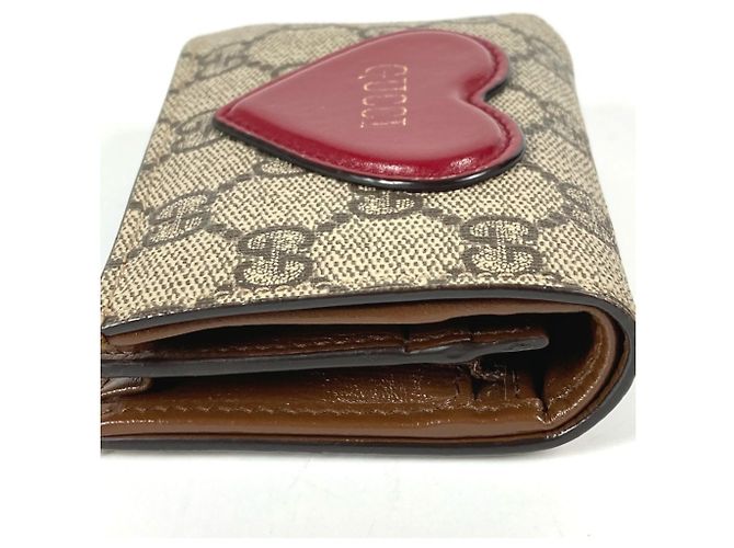 Billetera compacta Gucci GG Supreme Heart Logo Roja Beige - vista 7