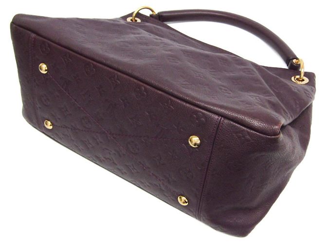 Borsa a Spalla Artsy MM in Monogram Empreinte di Louis Vuitton - vista 2