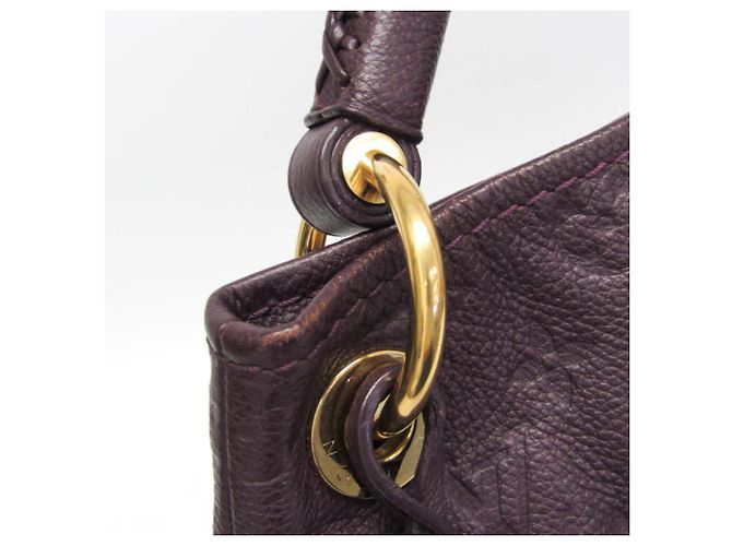 Borsa a Spalla Artsy MM in Monogram Empreinte di Louis Vuitton - vista 7