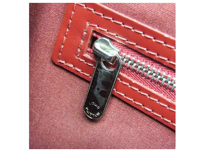 Bolsa Louis Vuitton Epi Blair MM em vermelho rubi - vista 17