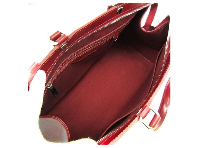 Bolsa Louis Vuitton Epi Blair MM em vermelho rubi - vista 3