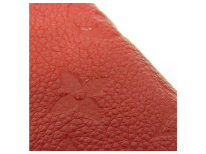Billetera Compacta Pont Neuf Monogram Empreinte Louis Vuitton Roja Fucsia - vista 11