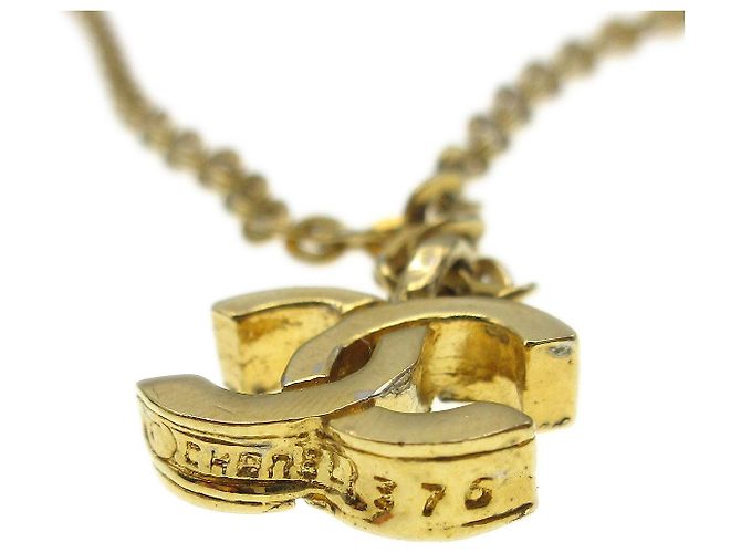 Chanel Vintage CC Anhänger aus plattiertem Metall Golden - Ansicht 3