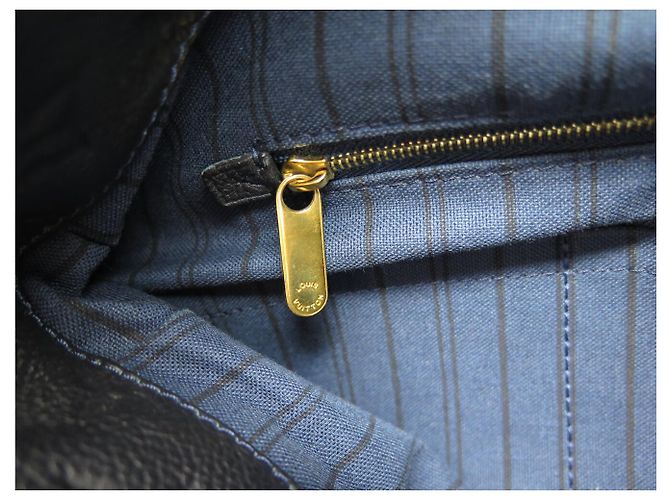 BORSA LOUIS VUITTON ARTSY MM IN PELLE MONOGRAMMA IMPRESSA BLU NAVY - vista 13