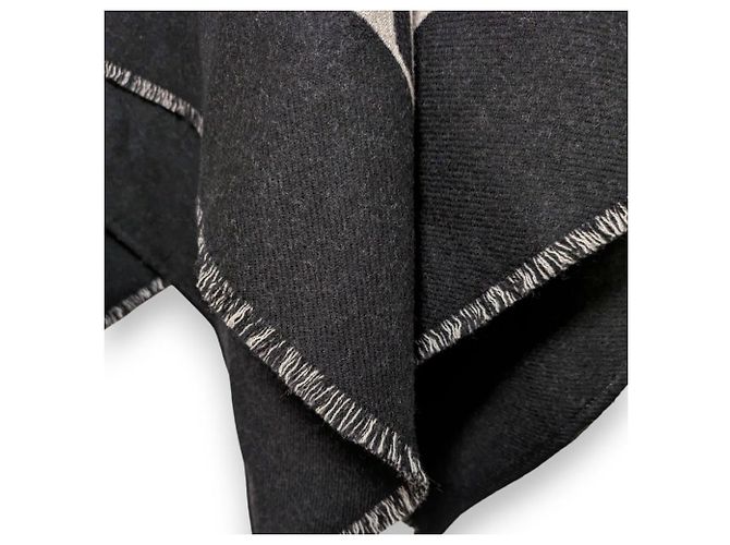 Cappa in lana con logo TB di Burberry Nero - vista 6