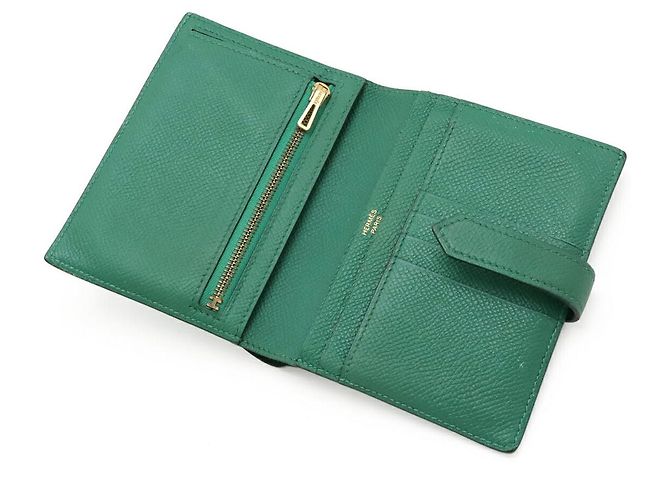 Billetera Compacta Epsom Béarn de Hermès Verde - vista 5