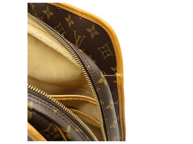 Borsa Monogram Rivoli di Louis Vuitton Marrone - vista 9