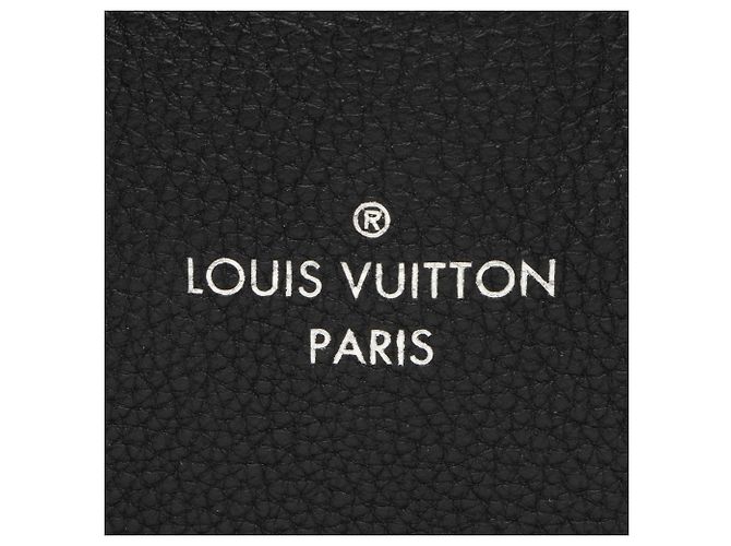 Borsa Soft Lockit MM in Taurillon di Louis Vuitton Nero - vista 9