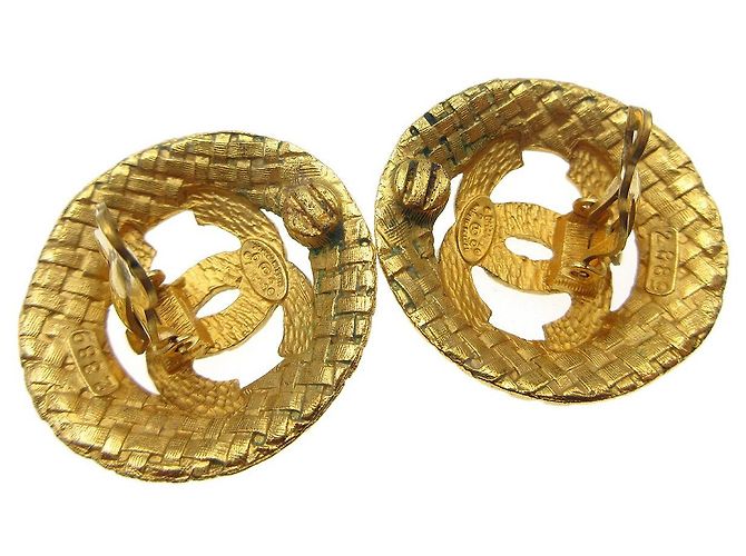 Chanel Vintage CC Round Cutout Clip-On Metal D'oro - vista 3