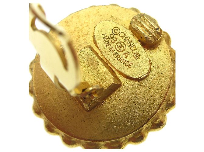 Chanel CC Round Stud Metal and Enamel D'oro - vista 4