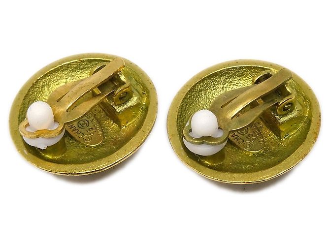 Chanel Vintage CC Round Clip-On Metal Small D'oro - vista 2