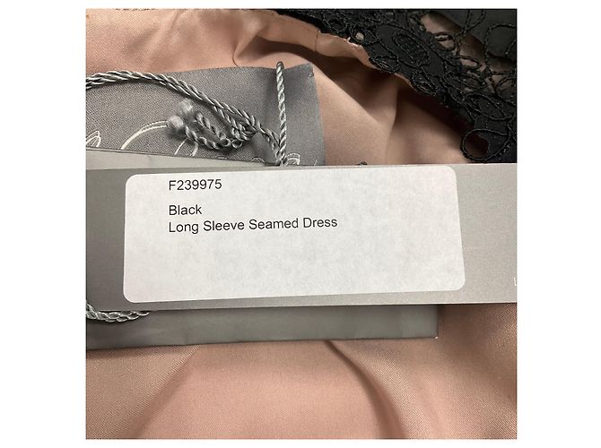 Schwarzes langärmliges Nahtkleid von Lela Rose - Ansicht 6
