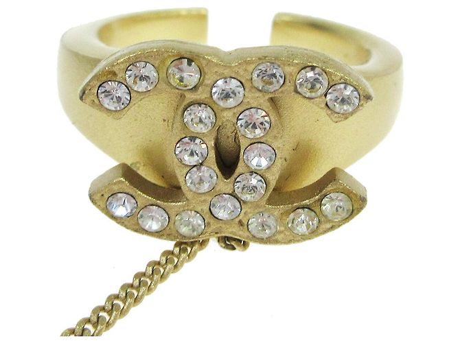 Bracciale rigido Chanel Logo con metallo CC e cristalli D'oro - vista 3