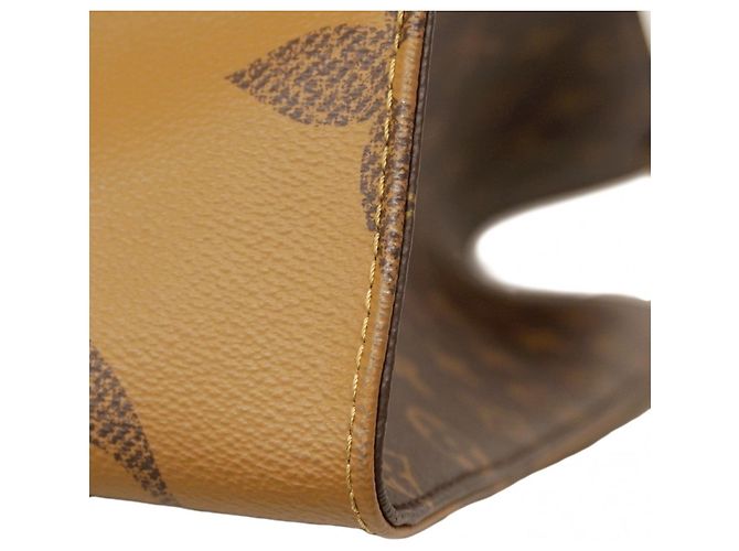 Twist Louis Vuitton Monogram Giant Reverse On-the-Go Tote Bag Braun - Ansicht 8